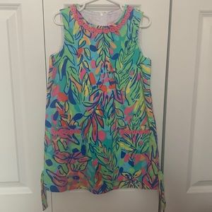 Girls Lilly Pulitzer shift dress.